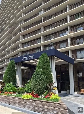 Sold by Kathi Markou, LREB | media 14