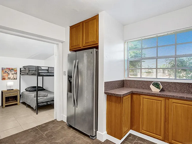 6110 SW 38th St — Photo 9
