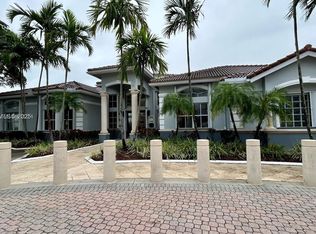 155 SW 96th Ter #2-201, Hollywood, FL 33025