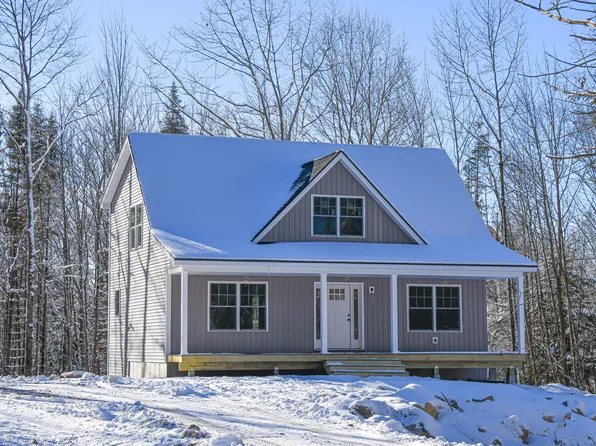 7 Thirteenth Drive, Windham, ME 04062