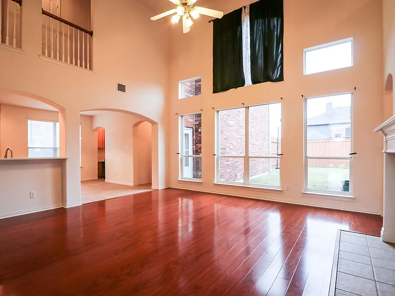 1183 Heathrow Dr — Photo 7