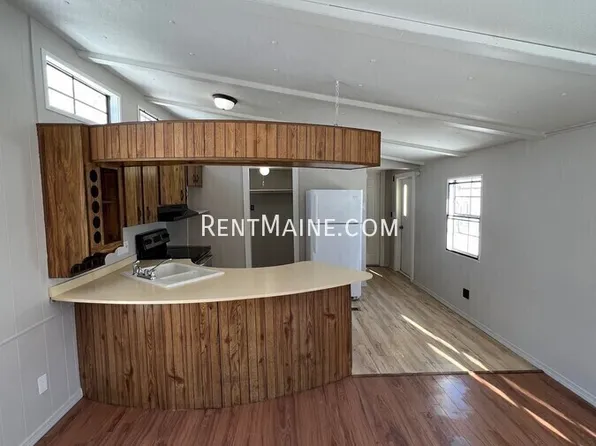 54 Pheasant Hill Trailer Park, Milford, ME 04461