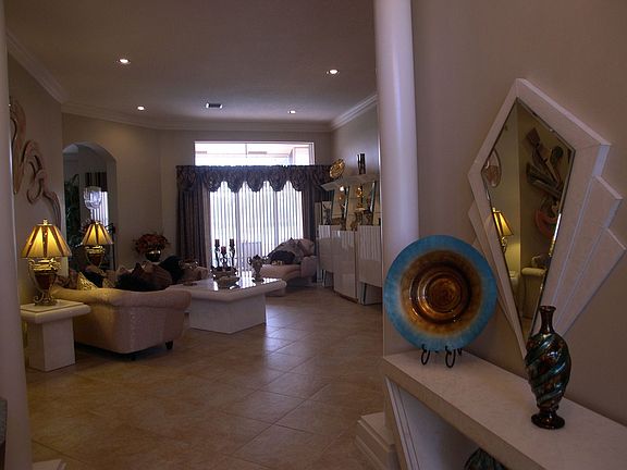 3rd image of 6539 Togni St