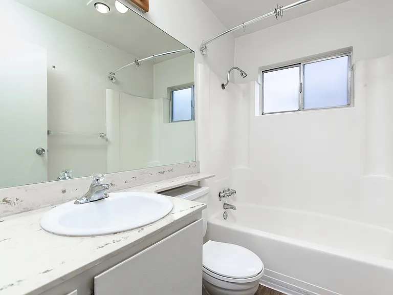 1636 Thomas Ave #5 — Photo 13