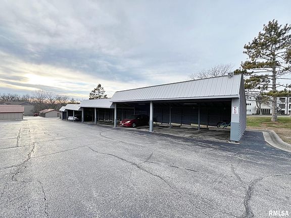 3rd image of 2632 W Willowlake Dr APT 612
