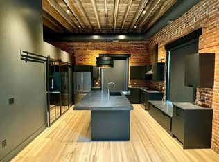 124 W 3rd St #1-6, Grand Island, NE 68801