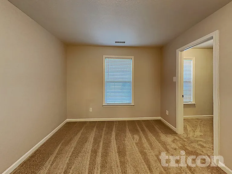 807 Chastain Ave — Photo 14