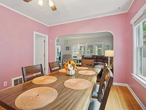 5th image of 1115 Ferdinand Ave