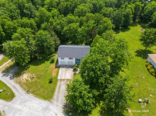 11419 Valley View Ct, Holts Summit, MO 65043