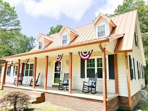 2496 Preacher Brown Rd, Hollow Rock, TN 38342