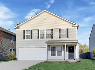 1463 Pencross Ln, Greenwood, IN 46143