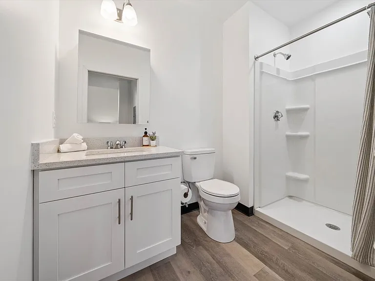401 Olo Street - Former Church Parish Converted In Luxury Apartments! — Photo 6