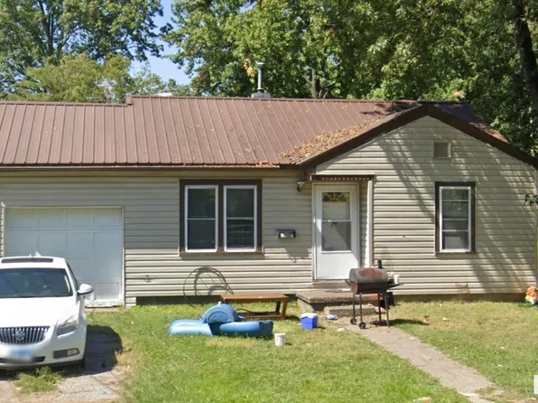 1010 N Washington St, Marion, IL 62959