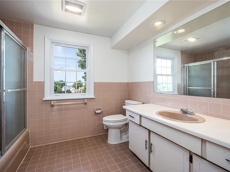 460 Stone Rd — Photo 32