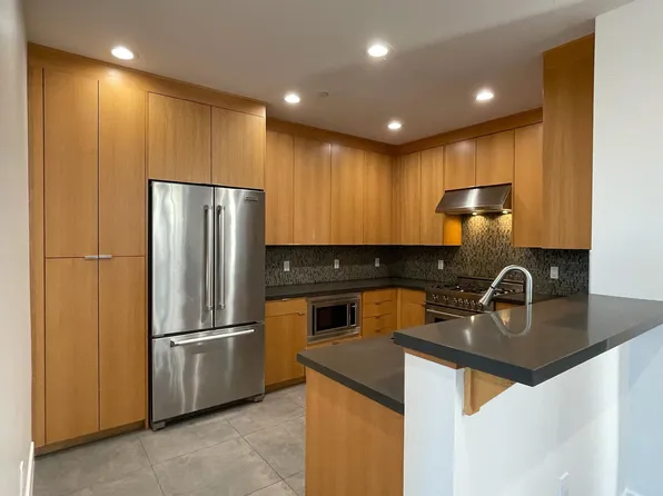 960 N San Antonio Rd Unit 209, Los Altos, CA 94022