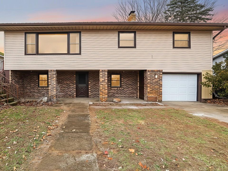 1st image of 70070 Kenmore Dr