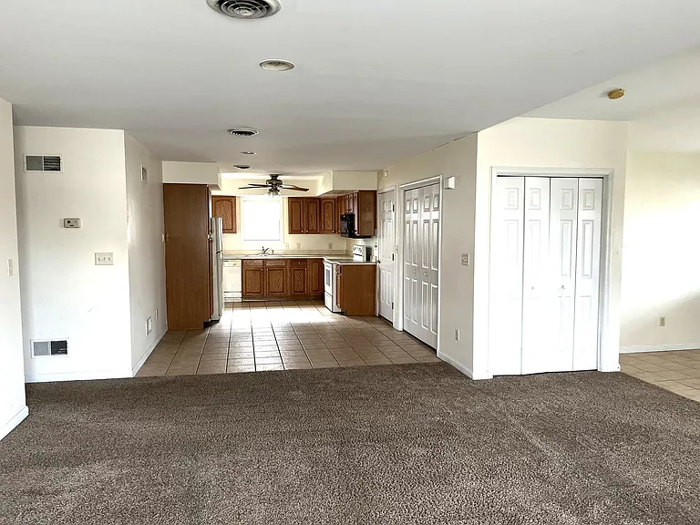 152 Lantern Ln — Photo 14