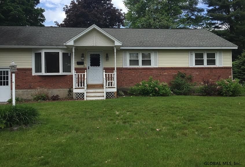 1st image of 15 Patricia Ln