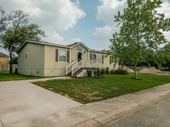 897 Harvest Moon Pkwy, Kyle, TX 78640