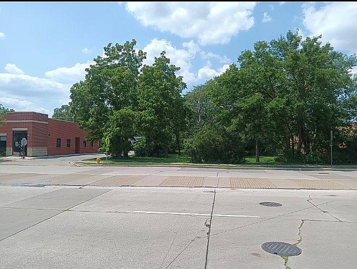 1st image of 16724 Oak Park Ave