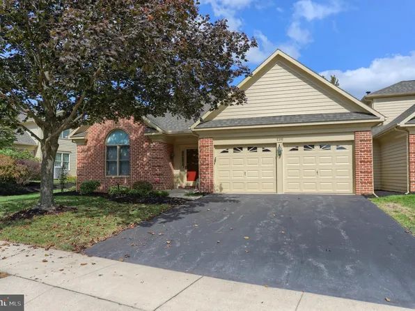 126 Almond Dr, Hershey, PA 17033