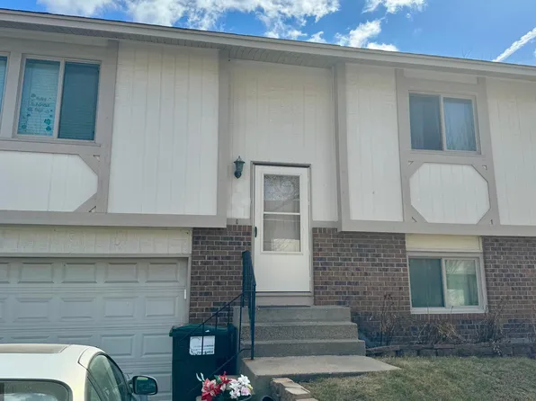 786 125th Ln NE, Blaine, MN 55434