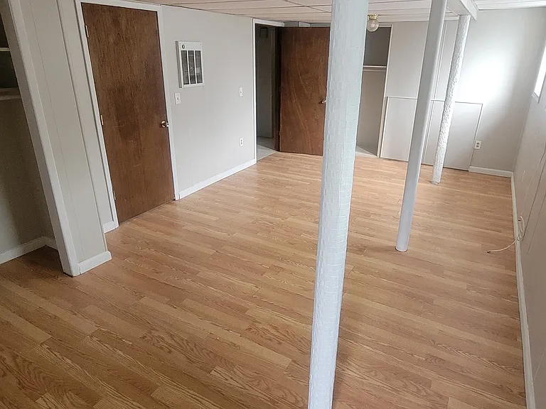 Salter Pl — Photo 3