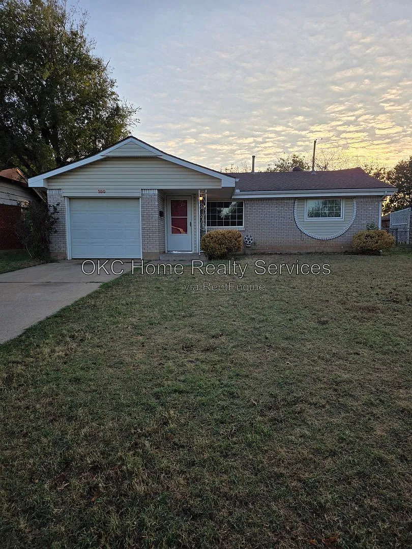 3 bed, 1.0 bath, 948 sqft, $1,200 — Photo 2