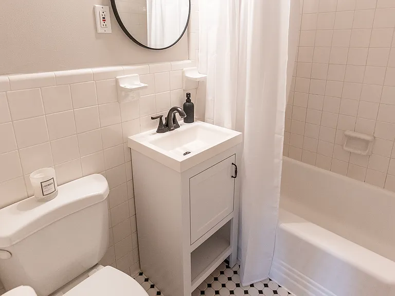 202 S Virginia Ave — Photo 6
