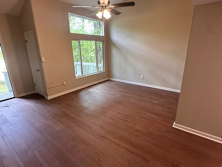 107 Ridgeland Rd — Photo 3