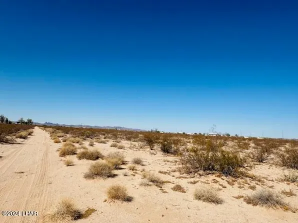 32513 Avenue 42 E, Bouse, AZ 85325