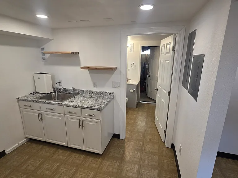 21040 Willamette Dr #3 — Photo 3