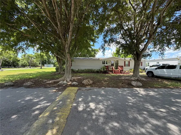 19800 SW 180th Ave #359/360, Miami, FL 33187
