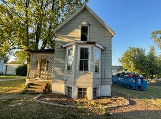 7 E Owen St, Ridge Farm, IL 61870