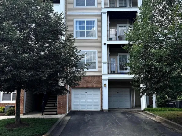 13506 Derry Glen Ct APT 204, Germantown, MD 20874