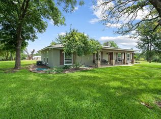 250 Lakeview Ct, Weatherford, TX 76088