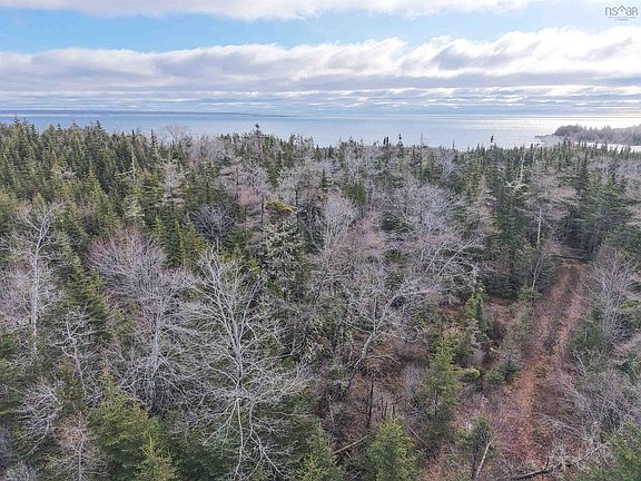 2nd image of Round Bay Rd