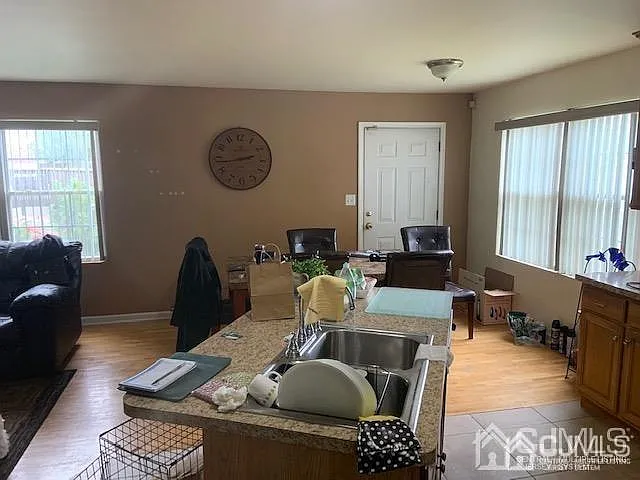12 Ellen Ave — Photo 4