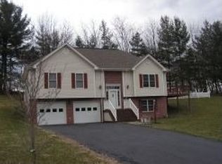 122 N Monte Vista Dr, Glade Spring, VA 24340