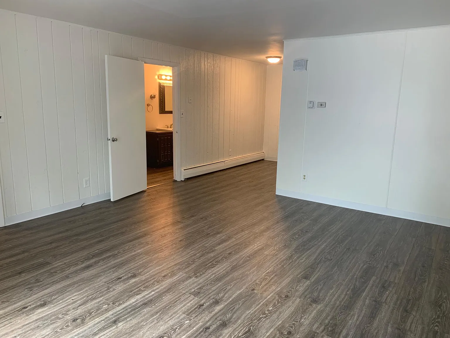 1 bed, 650 sqft, $1,050 — Photo 2