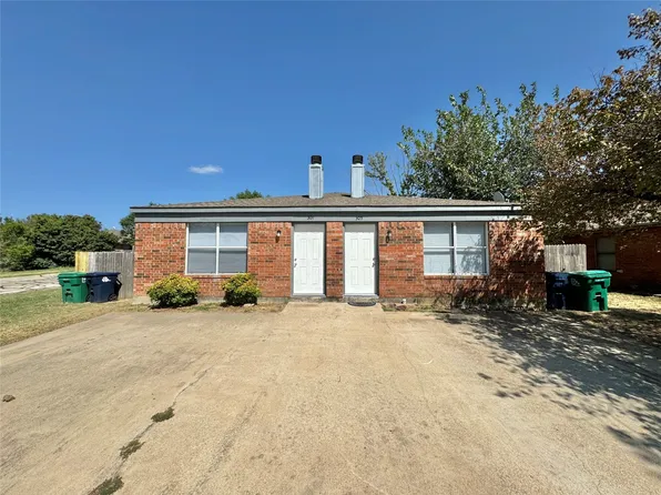 301 Casie Ct, Denton, TX 76207