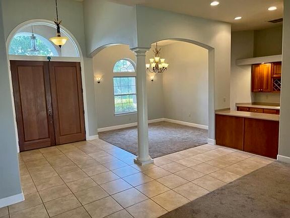 2nd image of 1059 Napa Way