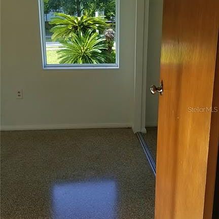 4th image of 712 W Oakdale Ave