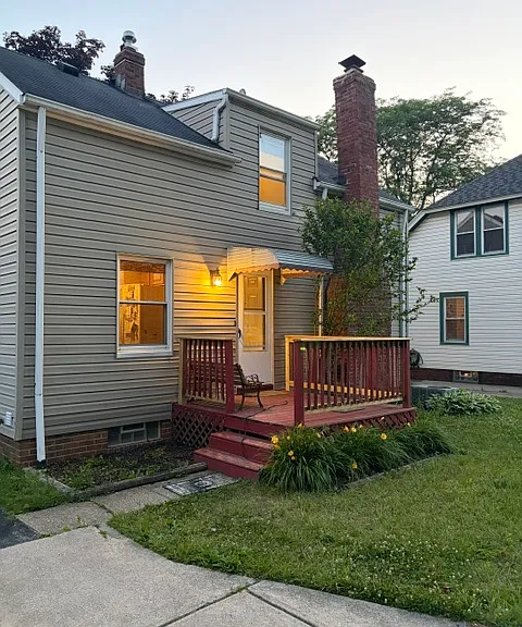 1377 Broadway Ave — Photo 8