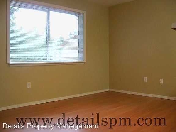 5th image of 1318 NW Slate Ln