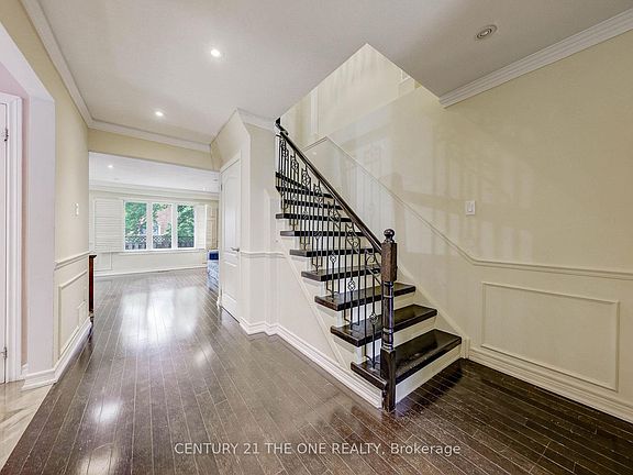 3rd image of 27 Pugsley Ave