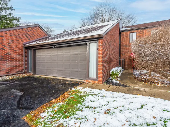 3052 Lindenwood Dr, Dearborn, MI 48120