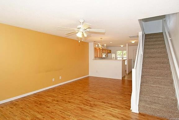 4th image of 138 Portestown Way #138