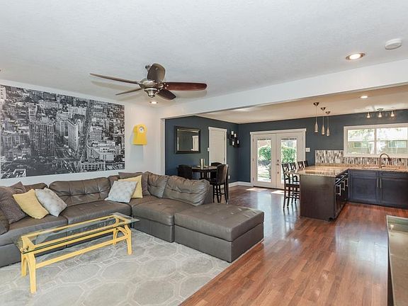 5th image of 772 Chevron Dr