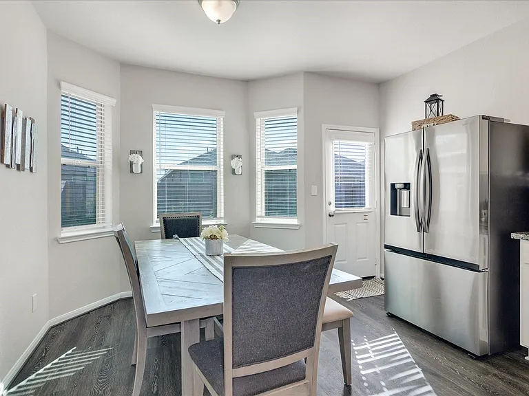 8426 Moonlight Bay Cir — Photo 16